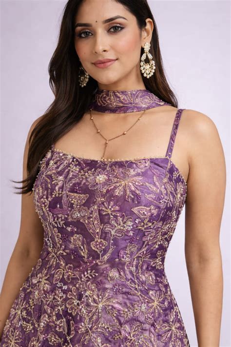 Stylish Engagement Outfits for Women in 2026 – vastrachowk