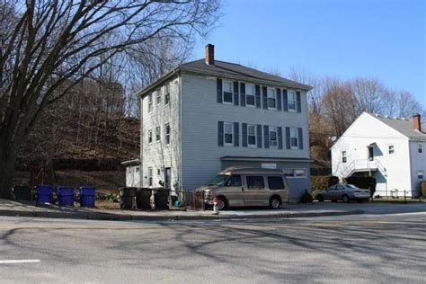 744 Providence St, West Warwick, RI 02893 | Realtor.com®