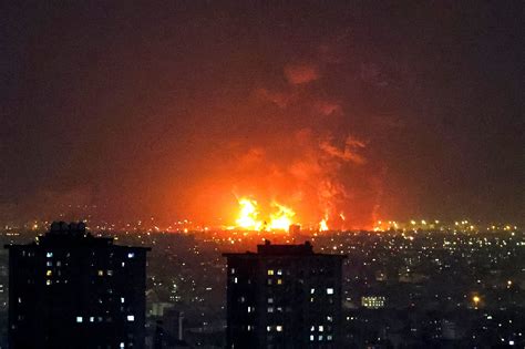 Israel Strikes Oil Facilities in Iran - The New York Times