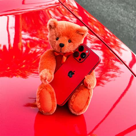 MacBook AIR 13.6" (2025, M4) Red Cherry Juice Skin – Qskinz™