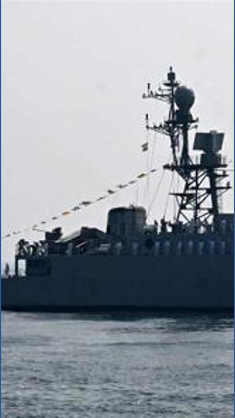 US sinks Iranian warship in military first since WWII | kare11.com