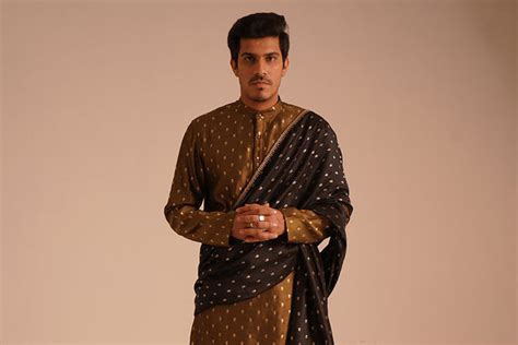 Collections | Richa Ahluwalia