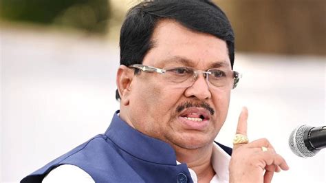 Maharashtra Congress slams government over alleged acid attack on Class ...