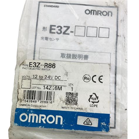 Omron Retroreflective Photoelectric Sensor 100mm to 4m 12-24V E3Z-R86
