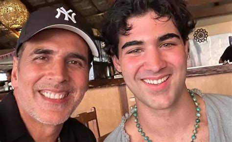 2700 करोड़ के मालिक अक्षय कुमार का बेटा कर रहा कितने की नौकरी? एक्टर ने ...