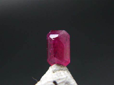 Beautiful Rare Gem Bixbite Red Beryl Emerald Cut Stone From Utah USA ...