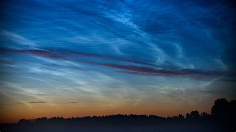 You may be able to spot Earth’s highest clouds. Here’s how.