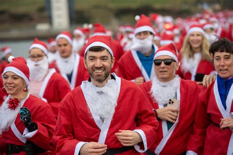 Aberdeen Santa Run 5k brings festive spirit to beachfront