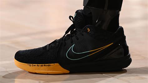 Steph Curry Pays Tribute to Kobe Bryant With 'Snakeskin' Shoes in Photos During Warriors vs. Kings