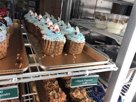 REVIEW: JAWS Shark Cupcake Surfaces at Disney’s Pop Century Resort ...