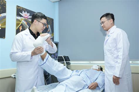 First time in Vietnam: Cutting spinal pain transmission pathways helps cancer patients ...