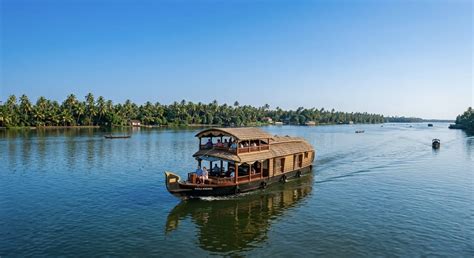 Kerala & Ooty Wildlife Hill Station Tour