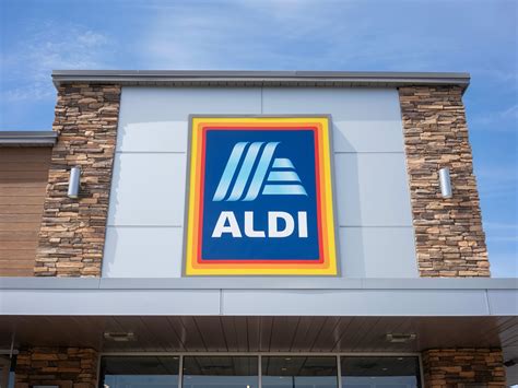 Aldi’s Retro Cast Iron Dutch Oven Brings Farmhouse Charm Cooking - Parade