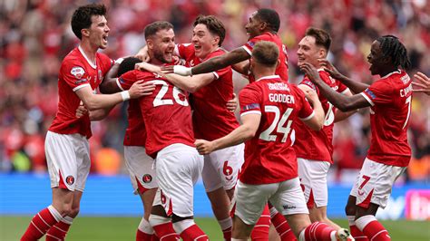 Charlton Athletic 1-0 Leyton Orient: Addicks promoted to Championship ...
