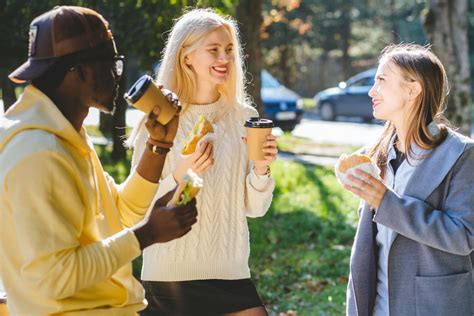 Coffee Mingle in Fitzroy Gardens, KereKere Green, East Melbourne, 7 ...