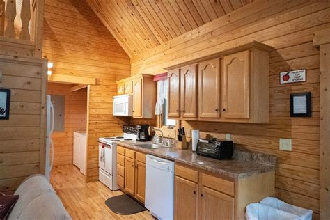 Cabaña vintage color burdeos - Cabañas en alquiler en Hico, Virginia ...