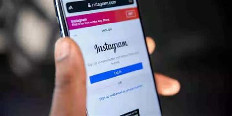 Instagram not working today? Sudden outage leaves users locked out of ...
