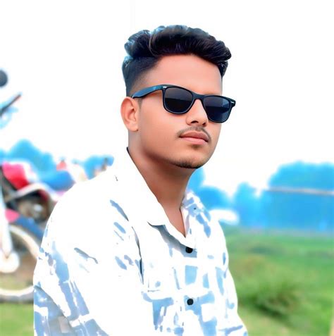 আজ বন্ধুর আখ খেতে গিয়ে আমার আখ দেখে অনেক ভালো লাগলো তাই বন্ধুর সাথে আখ ...