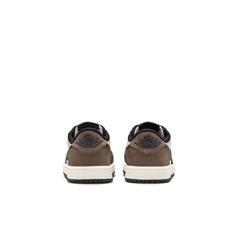 Younger Kids' Jordan 1 Low OG 'Mocha' (FQ5436-102) release date. Nike SNKRS