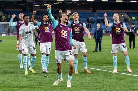 Ex-Manchester United youth Hannibal Mejbri sets Burnley goal target amid promotion battle