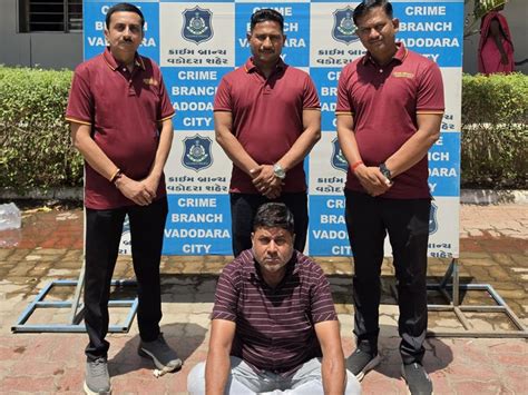 Vadodara Liquor Mafia Gang Busted; 12 Booked Under Gujarstock; Mukesh ...