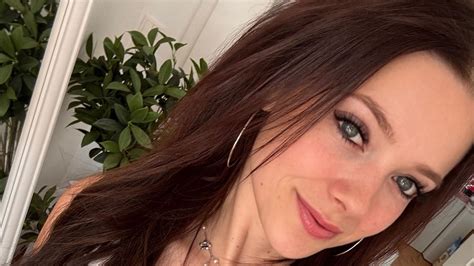 Sex bellisima32 very fit, beautiful face with long dark