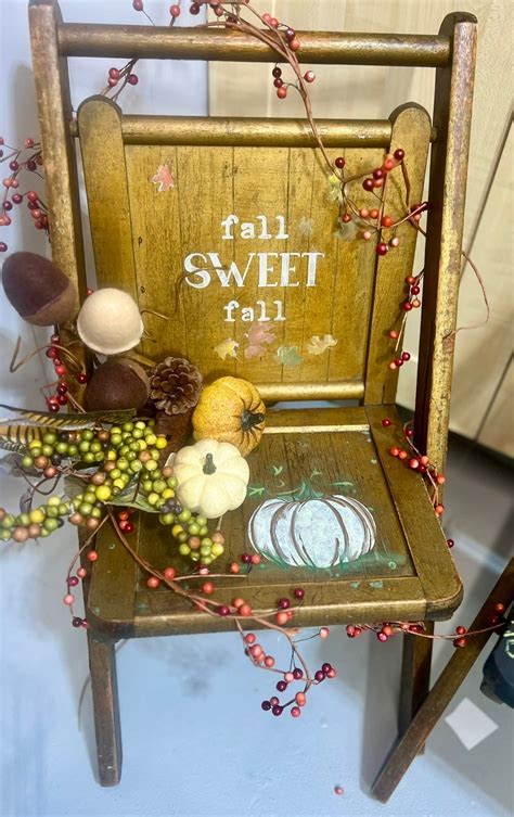 🎃 Fall Chair Makeover with Pumpkins, Leaves & Stencils! 🍂 - Essential ...