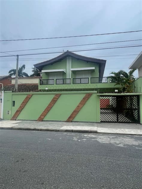 House 50 meters from Enseada Beach - Houses for Rent in Guarujá, São ...