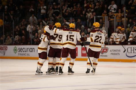 Gophers men’s hockey finishes regular season with 3-3 tie with No. 2 ...