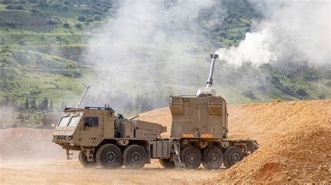 Israel deploys Ro'em self-propelled howitzer against Hezbollah in ...