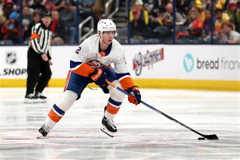 Islanders' Mike Reilly to Undergo Heart Surgery; Issue Found During Concussion Test