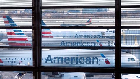 American Airlines temporarily grounds flights after technology issue