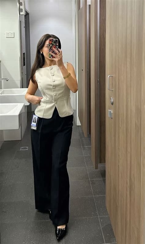 Corporate outfit inspo | Job interview outfits for women, Cute work outfits, Job interview outfit