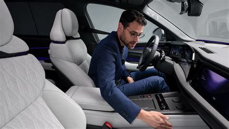 Inside the Audi Q9 cabin ready to challenge the BMW X7 and Mercedes GLS