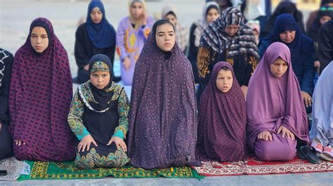 Celebrating Eid in Gaza City: Palestinian families gather amid severe ...