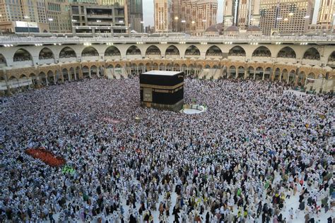 Saudi Arabia bans residents entry into Mecca without permits | AGBI