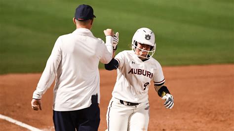 Auburn's softball season ends with loss to Arizona in NCAA Regional final