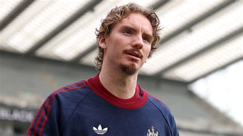 Transferhammer für den Sturm des BVB? Es soll Gedankenspiele um Nick ...