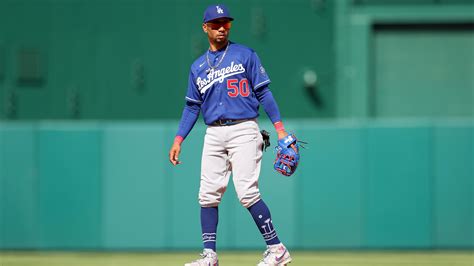 New Mookie Betts Injury Update After Leaving Dodgers vs. Nationals with Lower Back Pain