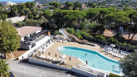 ZEcamping 4* 27 m² Chalet with Pool - Chalets for Rent in Mandelieu-la ...