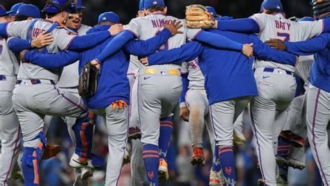 2025 MLB playoffs: Bracket, wild card standings, division races heading ...