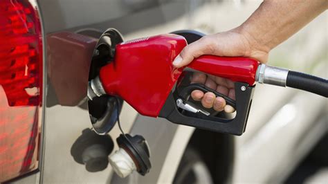 It's illegal to pump your own gas in New Jersey. But why? | Popular Science