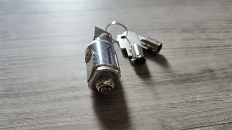 Cylinder Lock For Self Storage - Defense 2 - 3 Keys | eBay