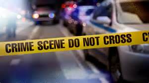 Man dies after getting shot, crashing car into fire hydrant