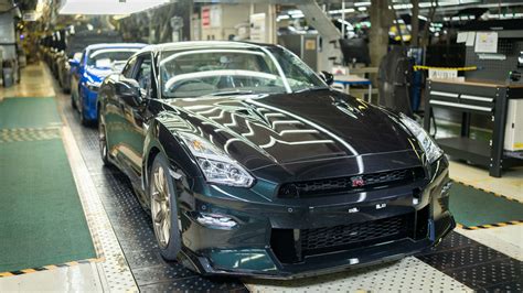 Nissan Walks Back EV Plans for GT-R — The Real Story Behind the Hybrid Comeback and What It ...