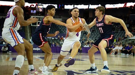 Evansville men's basketball faces Belmont University at Ford Center