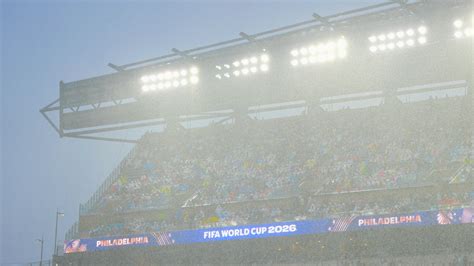 France – Irak : la foudre interrompt le spectacle, les Bleus qualifiés malgré une soirée hors norme