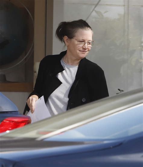 (FOTO) Nekoč ena najlepših igralk danes neprepoznavna: Izgubila je kar ...