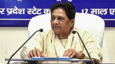 Mayawati calls for urgent improvement in workers’ conditions on Labour Day