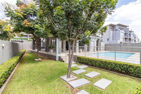 1 Bedroom Apartment / Flat For Sale in Broadacres by RE/MAX